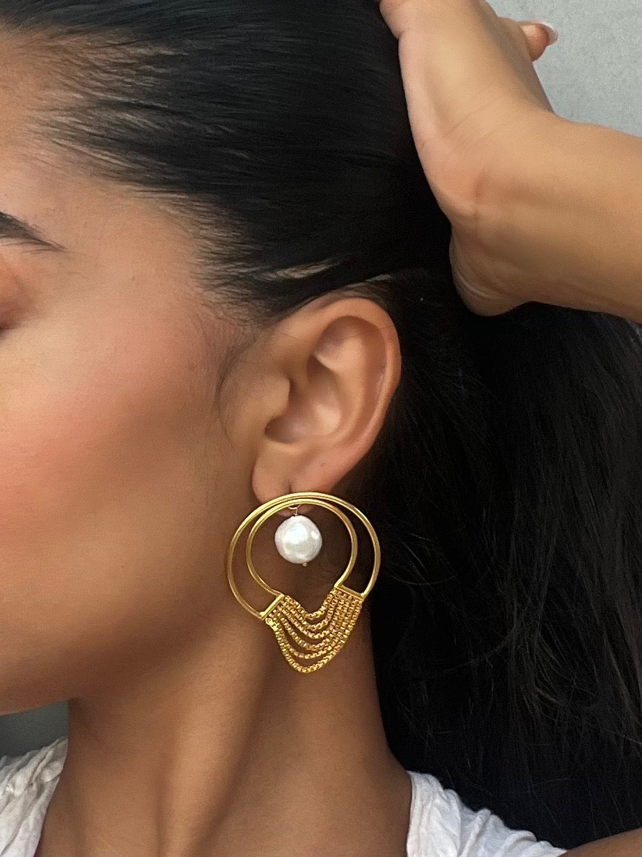 Ahilya Earrings (Detachable pearl)