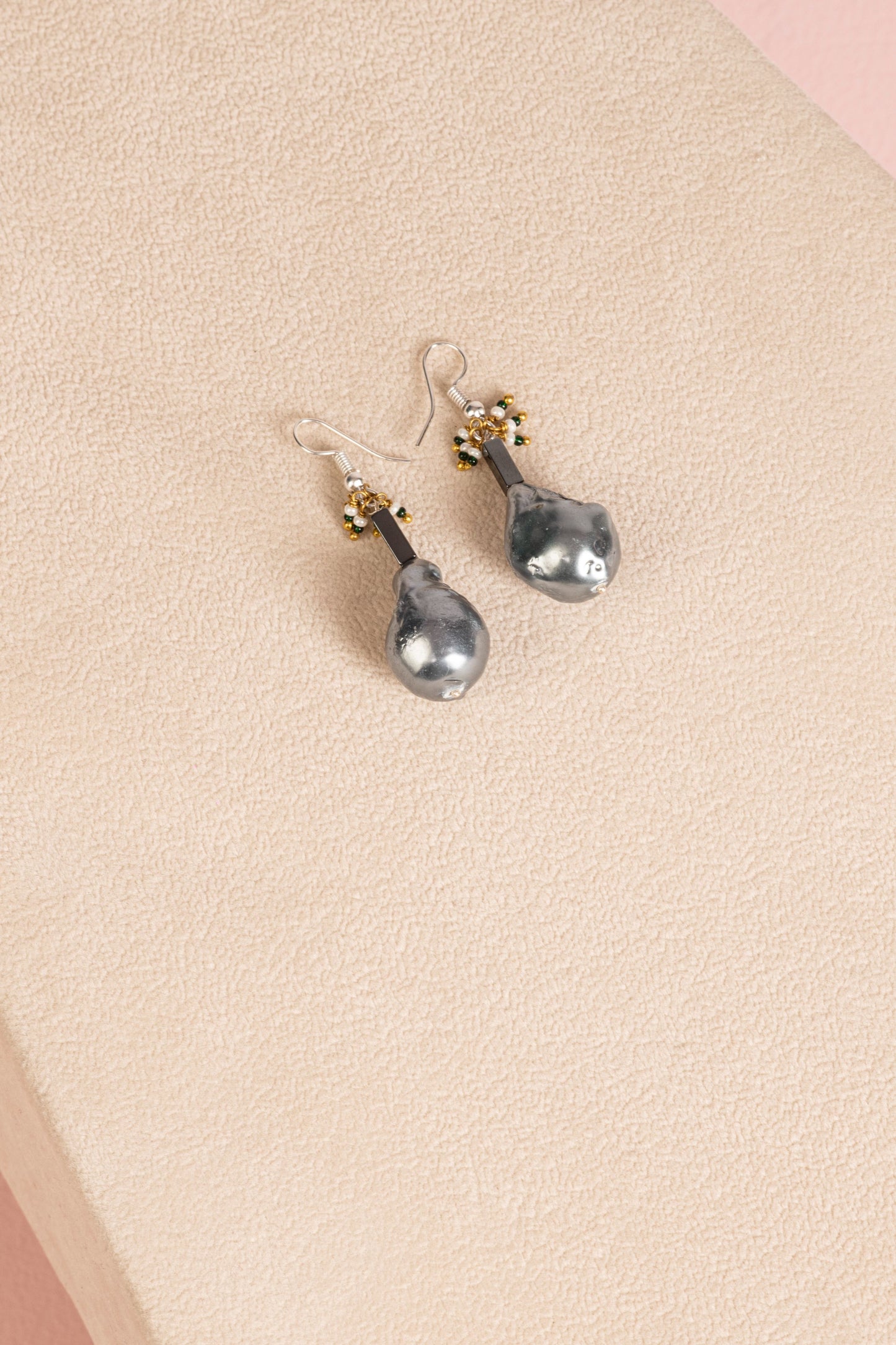 Baroque Pearl Necklace - Shaded Beads