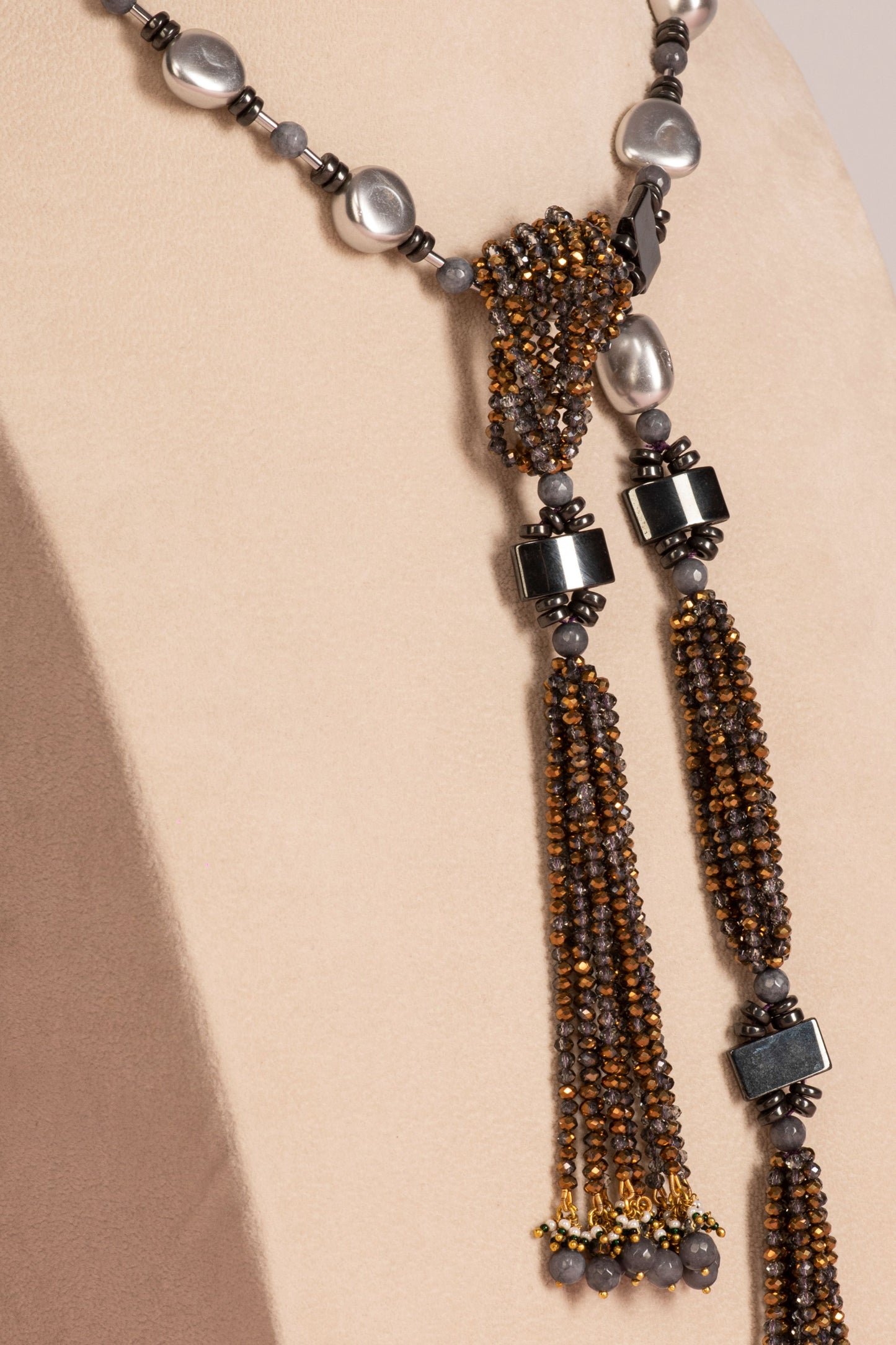 Lariat - Grey Baroque