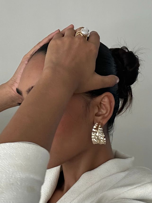 Ikai Textured Leaf Earrings