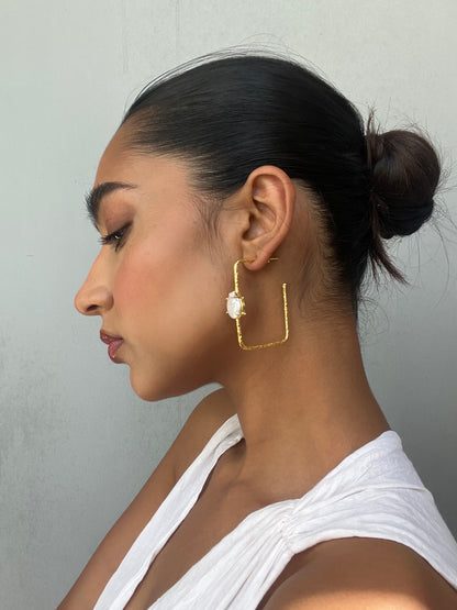 Square hoops with baroque (gold)